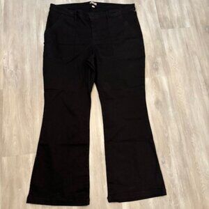 Knox Rose flare jeans size 22